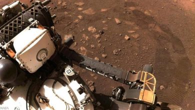 صورة الروبوت “برسيفرنس” يتحرك للمرة الأولى على المريخ