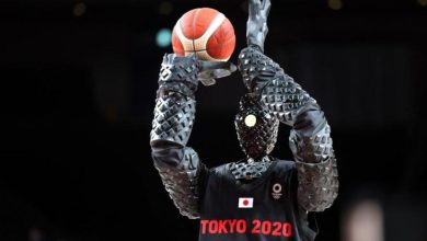 صورة الروبوت “كيو” يلعب كرة السلة في أولمبياد طوكيو