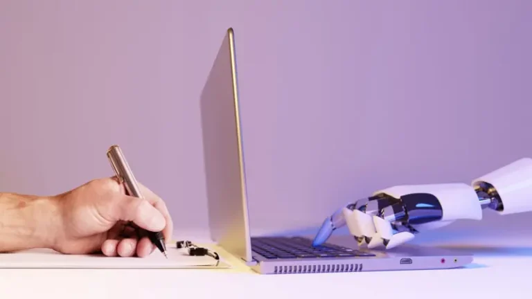 كيف تستخدم الذكاء الاصطناعي بذكاء؟ 4 أسئلة أساسية لتحقيق أقصى استفادة
