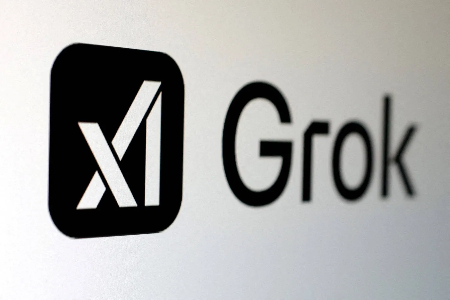 ماسك يعلن إتاحة «Grok 2.5» للجميع كمصدر مفتوح