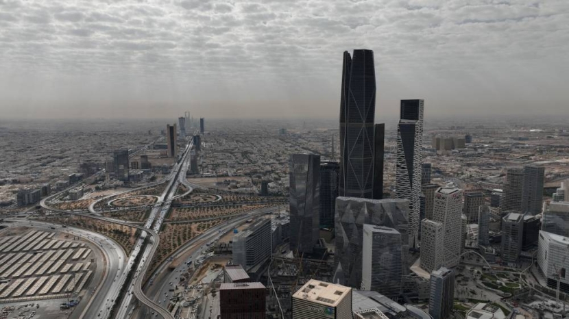 هيئة "المنافسة" تحذر من تأثيرات الذكاء الاصطناعي في الأسعار وعدالة التنافس في السعودية