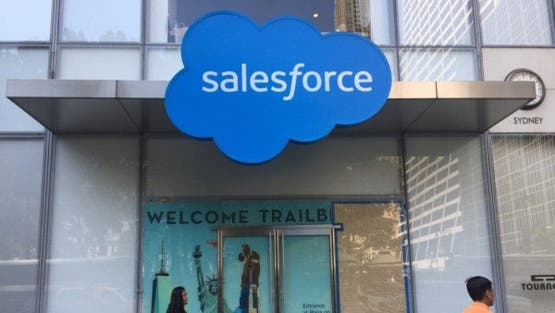 شركة Salesforce تلغي آلاف الوظائف لصالح الذكاء الاصطناعي