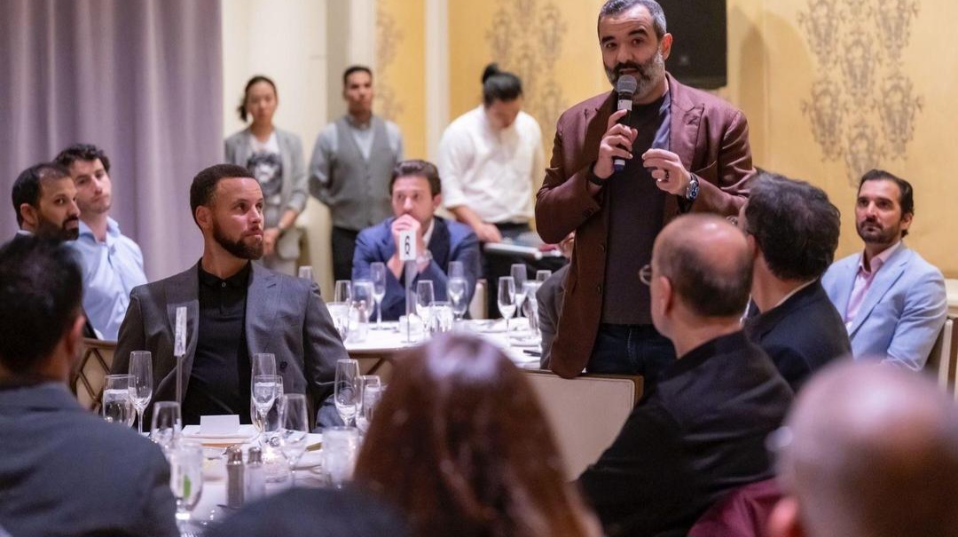 وزير الاتصالات يناقش مع كبار المستثمرين في الولايات المتحدة الأميركية تعزيز الشراكات التقنية في الذكاء الاصطناعي