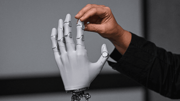 الذكاء الاصطناعي يشعل سباق الاستثمار لكن بتحديات ضخمة