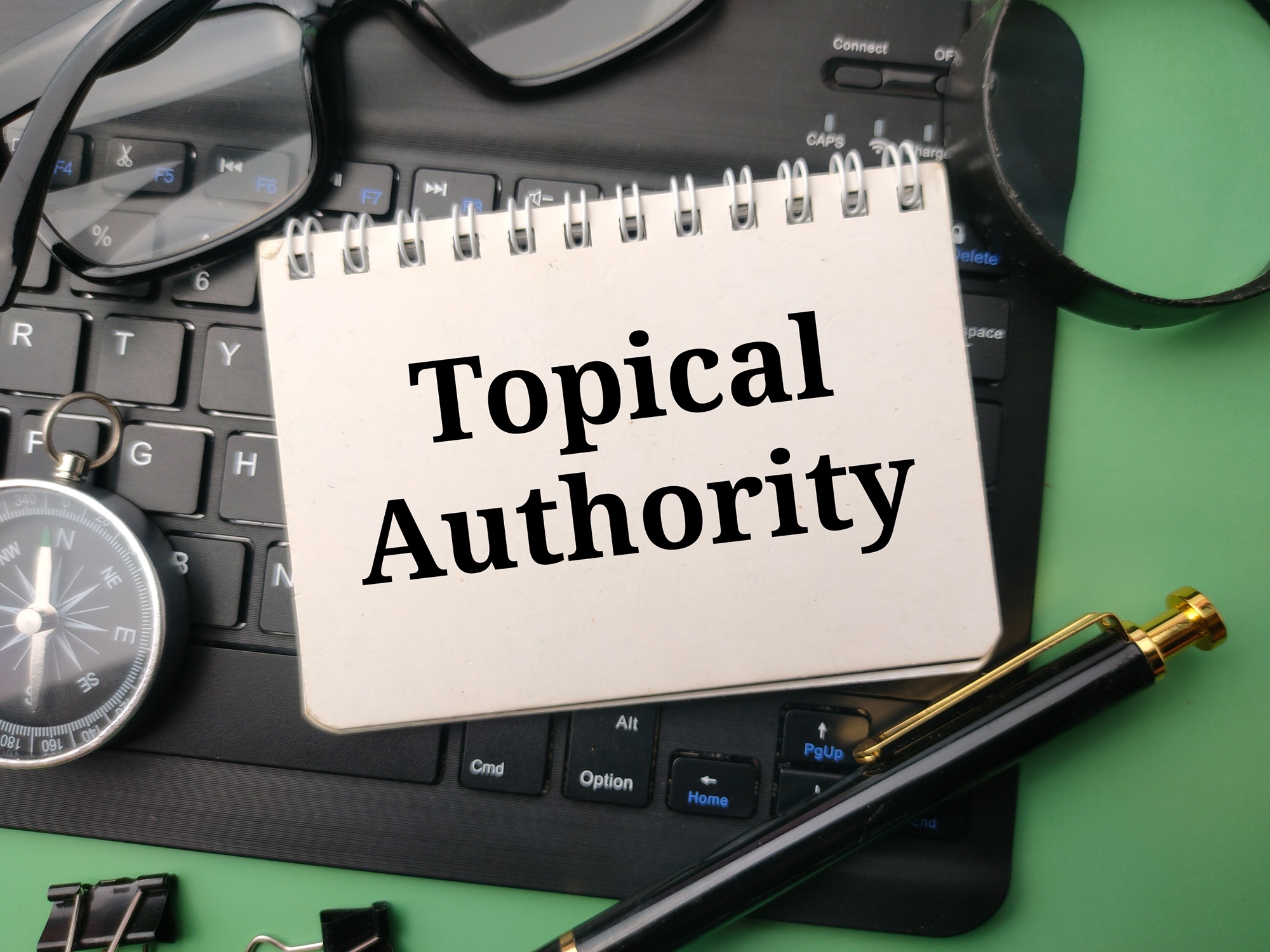 الذكاء الاصطناعي و"Topical Authority".. بناء سلطة موضوعية عربية في عصر الإجابات المولّدة
