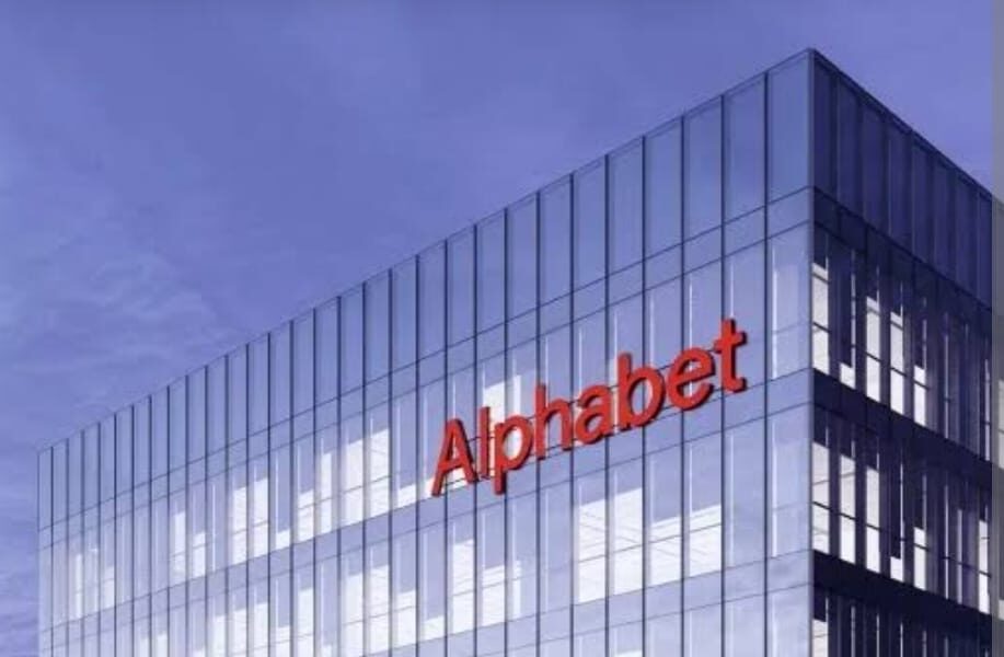 “Alphabet” تتجاوز 4 تريليونات دولار وتستعيد الصدارة بفضل الذكاء الاصطناعي