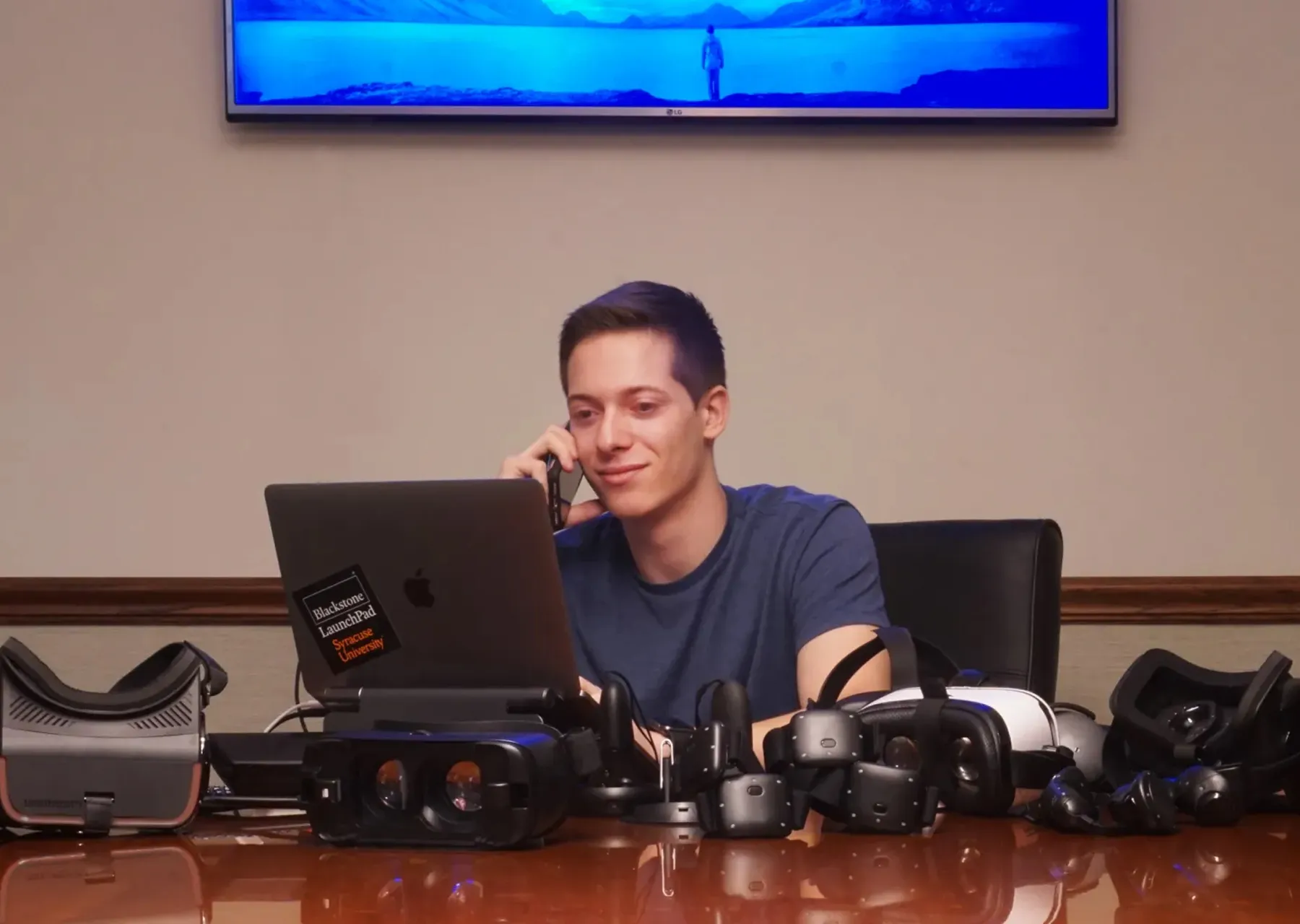 مؤسس “HyperWrite” يحذر من تسارع الذكاء الاصطناعي وخسارة الوظائف