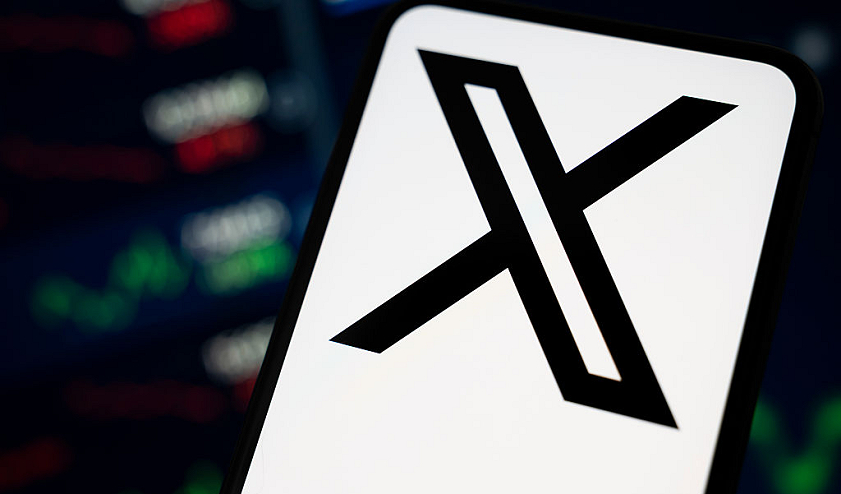 منصة “إكس” تشدد سياساتها وتمنع الربح من فيديوهات الحرب المولدة بالذكاء الاصطناعي